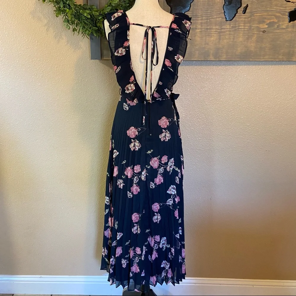 NWOT Lulus Loved By You Navy Blue Floral Print Pleated Chiffon Maxi Dress_5